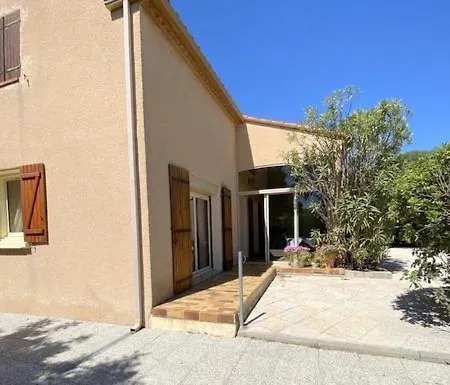 Villa Maison Familiale - Village - Parking - - 2 Minutes 10aljof25 *