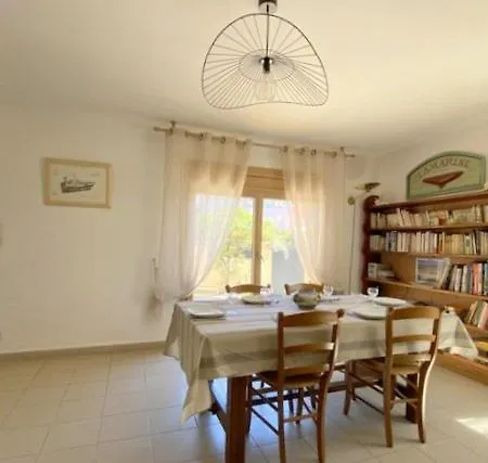 Villa Maison Familiale - Village - Parking - - 2 Minutes 10aljof25 Le Barcarès