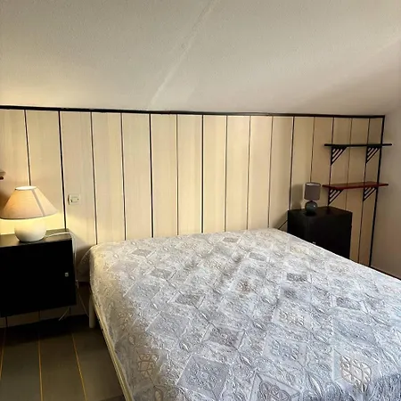 Maison Familiale - Village - Parking - - 2 Minutes 10aljof25 Villa
